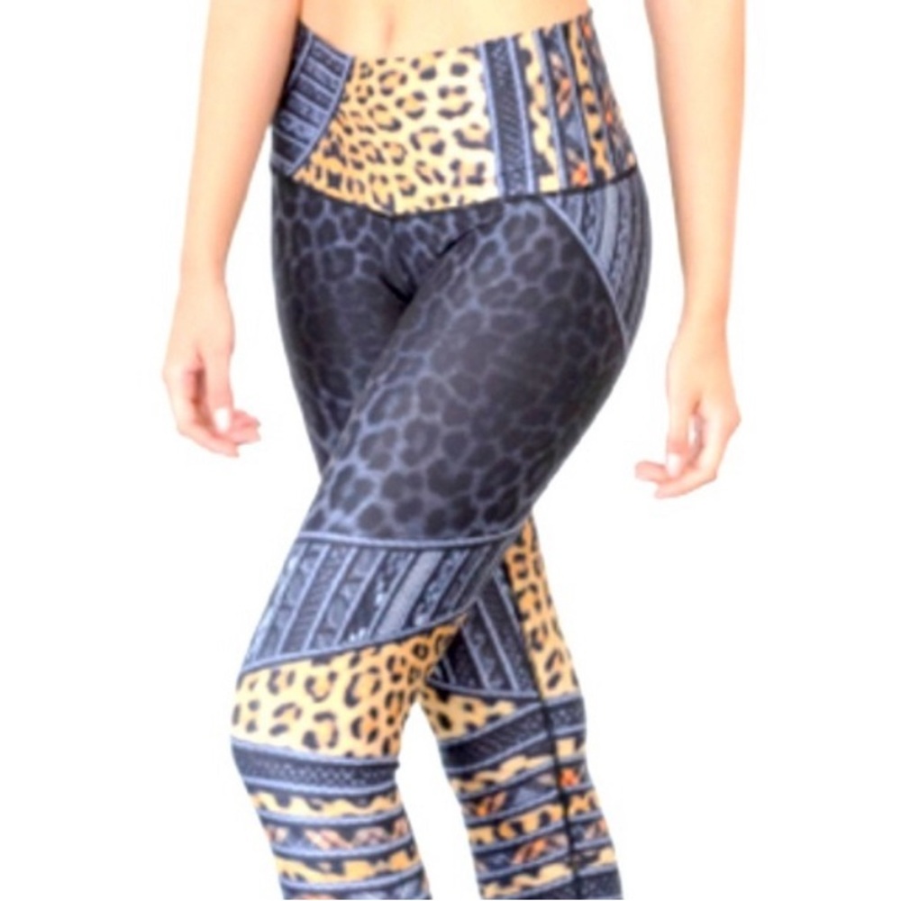 ✨✨✨NIYAMA SOL LEGGINGS✨✨✨
